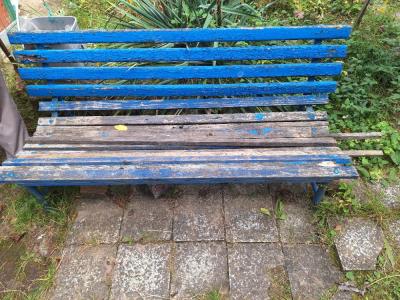 Lavička zahradni/ k renovaci