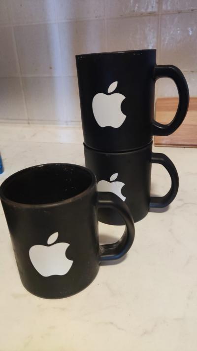 3x Apple hrníček