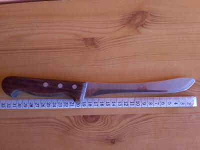 KUCHYŇSKÝ NŮŽ S DŘEVĚNOU RUKOJETÍ