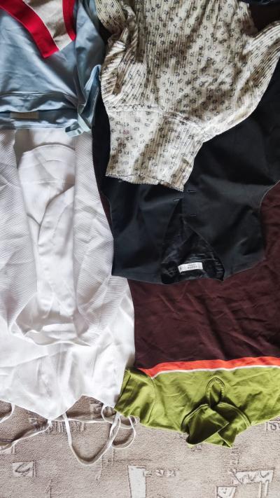 mix oblečení pro holku cca 12 let +/-