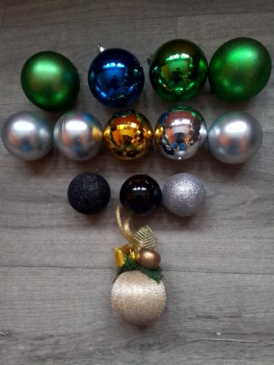 VÁNOČNÍ KOULE NA STROMEK