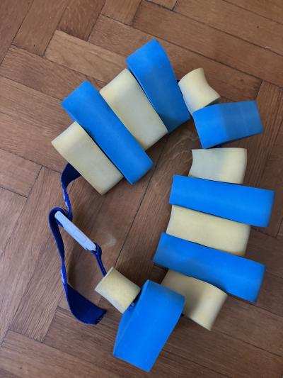 Pomucka pro deti na plavani