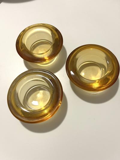 Skleněné kalíšky na svíčku