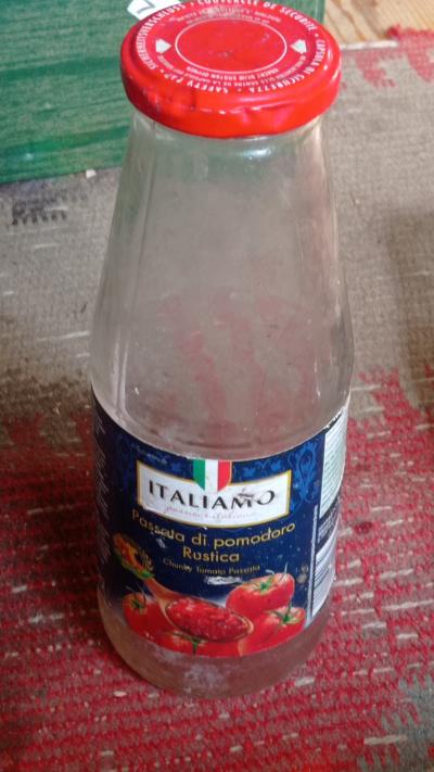 Sklenice od rajčatoveho protlaku