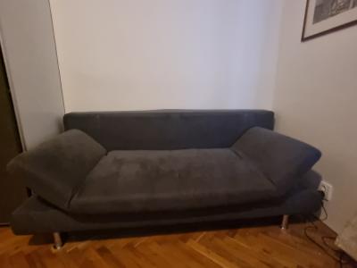 Šedý rozkládací gauč/pohovka