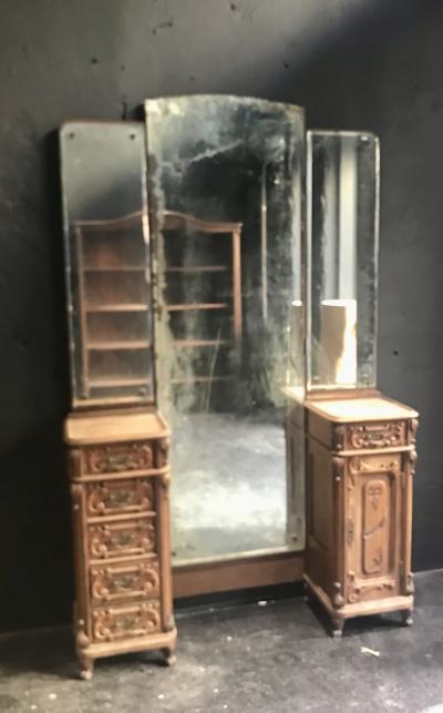 Starožitná toaletka k restauraci