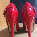 Lakované červené lodičky 36