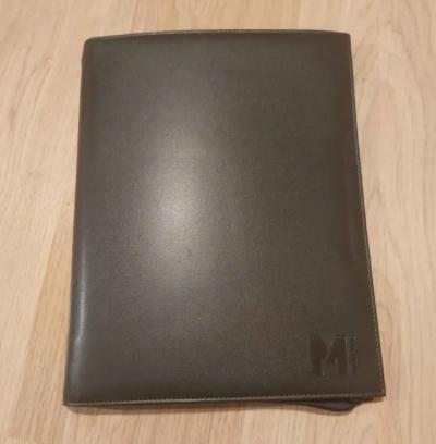 Kožený obal na dokumenty