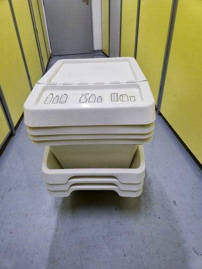 Odpadkové koše s víkem, 4 ks (Sortera, Ikea)