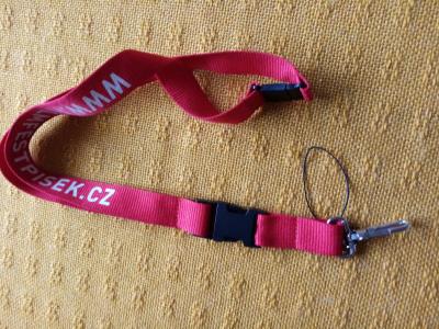 na přívěsek s karabinkou