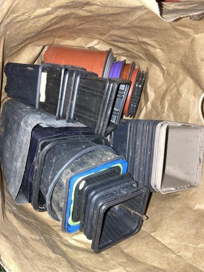 Použité květináče – mix