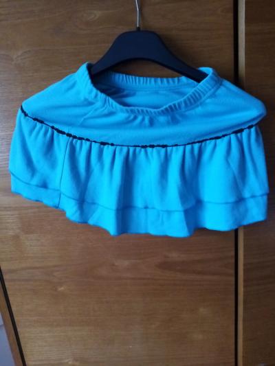 sukýnka modrá asi 4 r