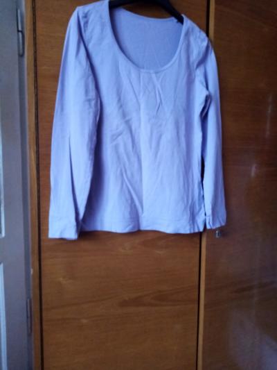 sv.fialové tričko pěkné  S-M