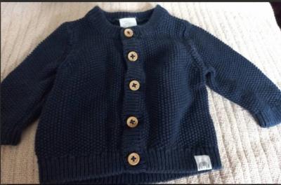 Modrý svetřík vel. 68