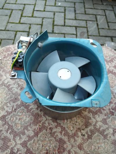 Daruji za odvoz použitý ventilátor