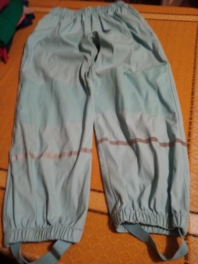 vrchní kalhoty modré asi 122