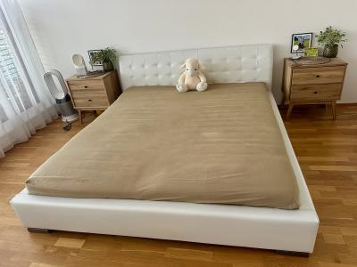 Postel 180cm + 2 komody