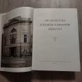 Kniha o architektuře, opravdu velká a těžká...
