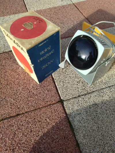 Solární infrazářič