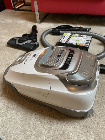 Vysavač a příslušenství