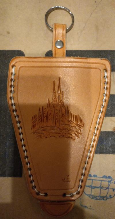 Kožené klíčenky / přívěšky na klíče s různými motivy - 2