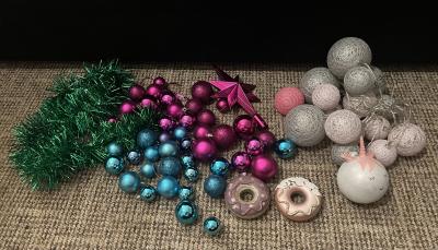 Daruji vánoční ozdoby