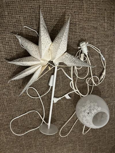 Zdarma z odvoz plně funkční kabely na lampičku-světlo