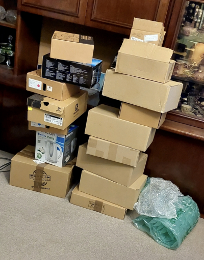 krabice a jiny balici material