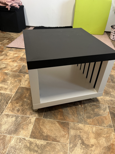 Ikea konferenční stolek na kolečkách