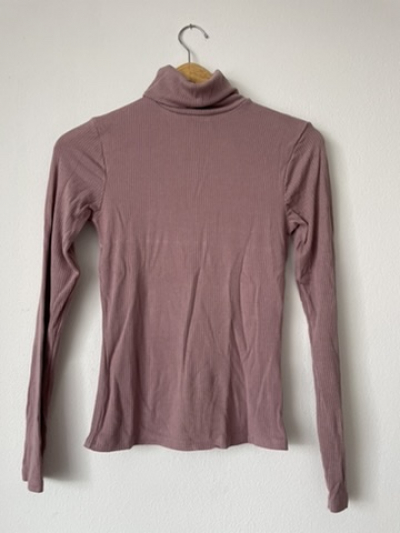 Růžový rolák Amisu