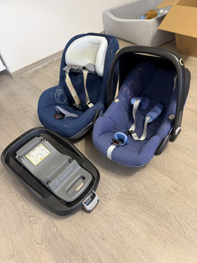 2x autosedacka maxi-cosi + základna