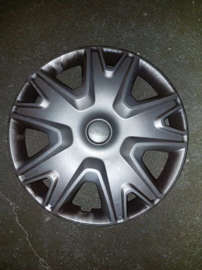 Poklice na kolo Ford R16