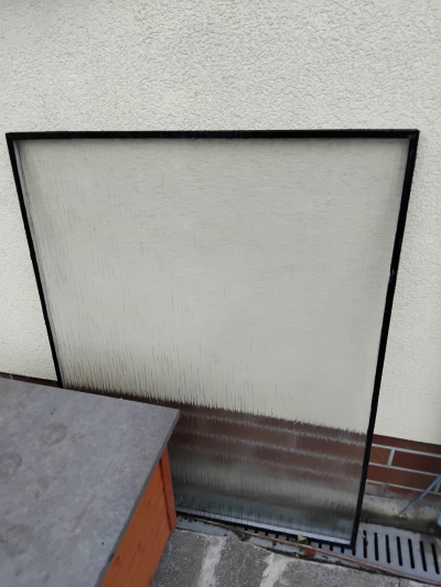 bezpečnostní sklo do okna