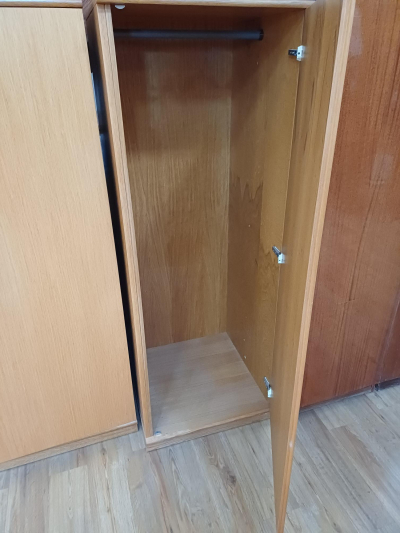 Daruji 4 šatní skříně