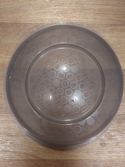 Poklop do mikrovlnné trouby