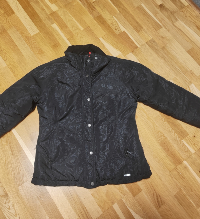 Zimní bunda s vadou