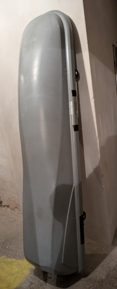 Přepravní box na auto (rakev)