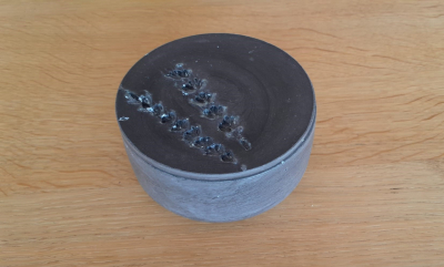 Dóza z dekorativního betonu