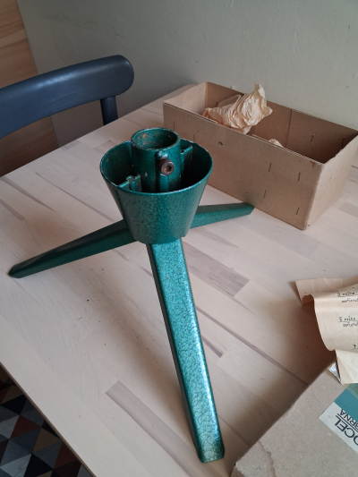 Stojan na vánoční stromeček