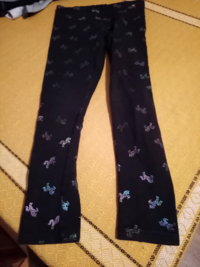 teplé pružné leginy s koníky