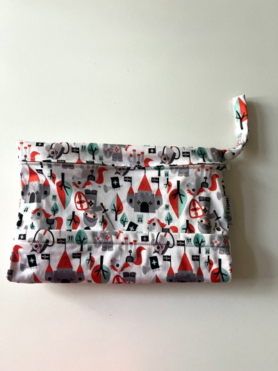 V REZERVACI. Přebalovací podložka v taštičce