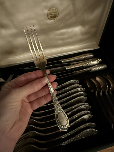 Sada antik příborů