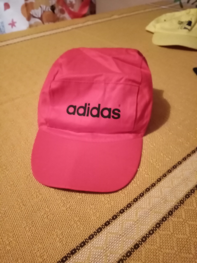 kšiltovka červená