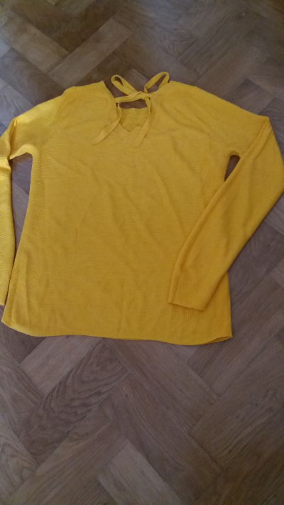 Dámský svetřík zn. Esmara vel. M/L