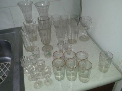 Různé skleničky