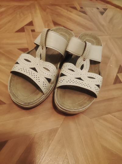 Pantofle, velikost 39