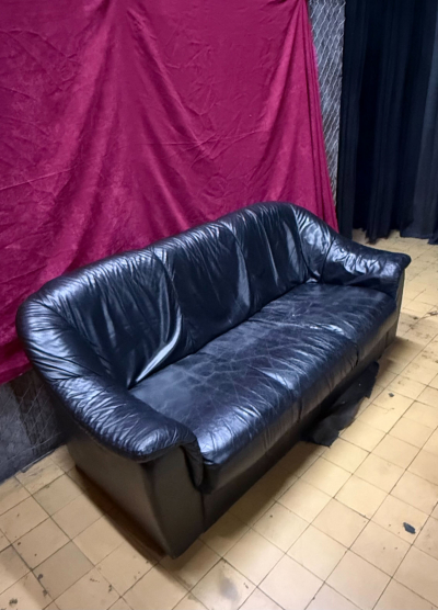 Černá trojsedačka