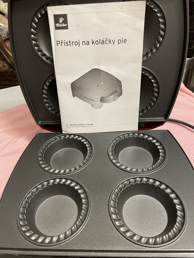 Přístroj na koláčky pie