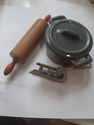 Válek a hrnec (miniatury do domečku pro panenky)