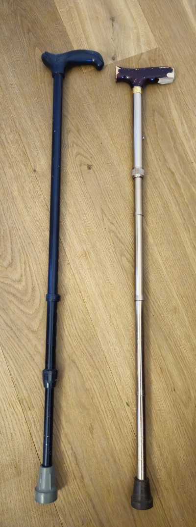 Vycházkové hole s výškovým nastavením